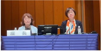 当センターの医師が学会セッションの座長を務めている様子