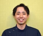 スタッフE