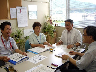 打合せする様子