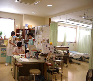 仕事中のスタッフの様子