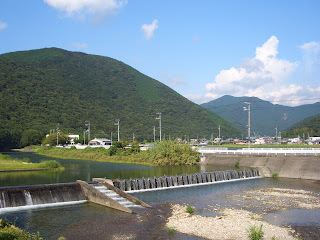 山と川の風景