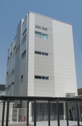 バイオバンク棟外観