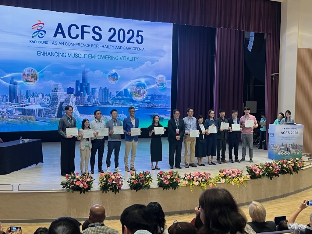 ACFS2025受賞者記念写真